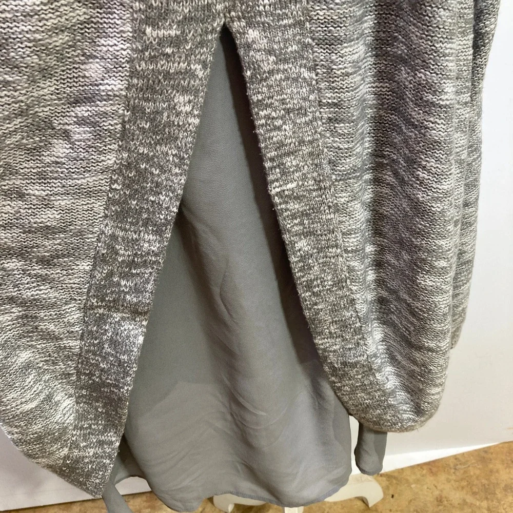 Torrid 3 Cold Shoulder Tunic Sweater‎ Gray Marled Knit Chiffon Hem Long Sleeve